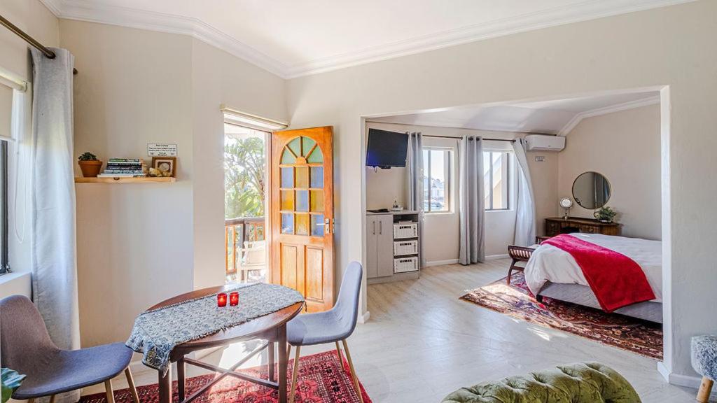 The Ark Guesthouse At Marina Martinique Jeffreys Bay Exterior foto