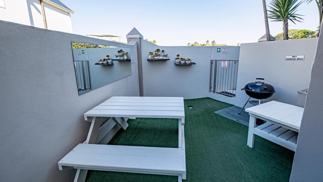 The Ark Guesthouse At Marina Martinique Jeffreys Bay Exterior foto