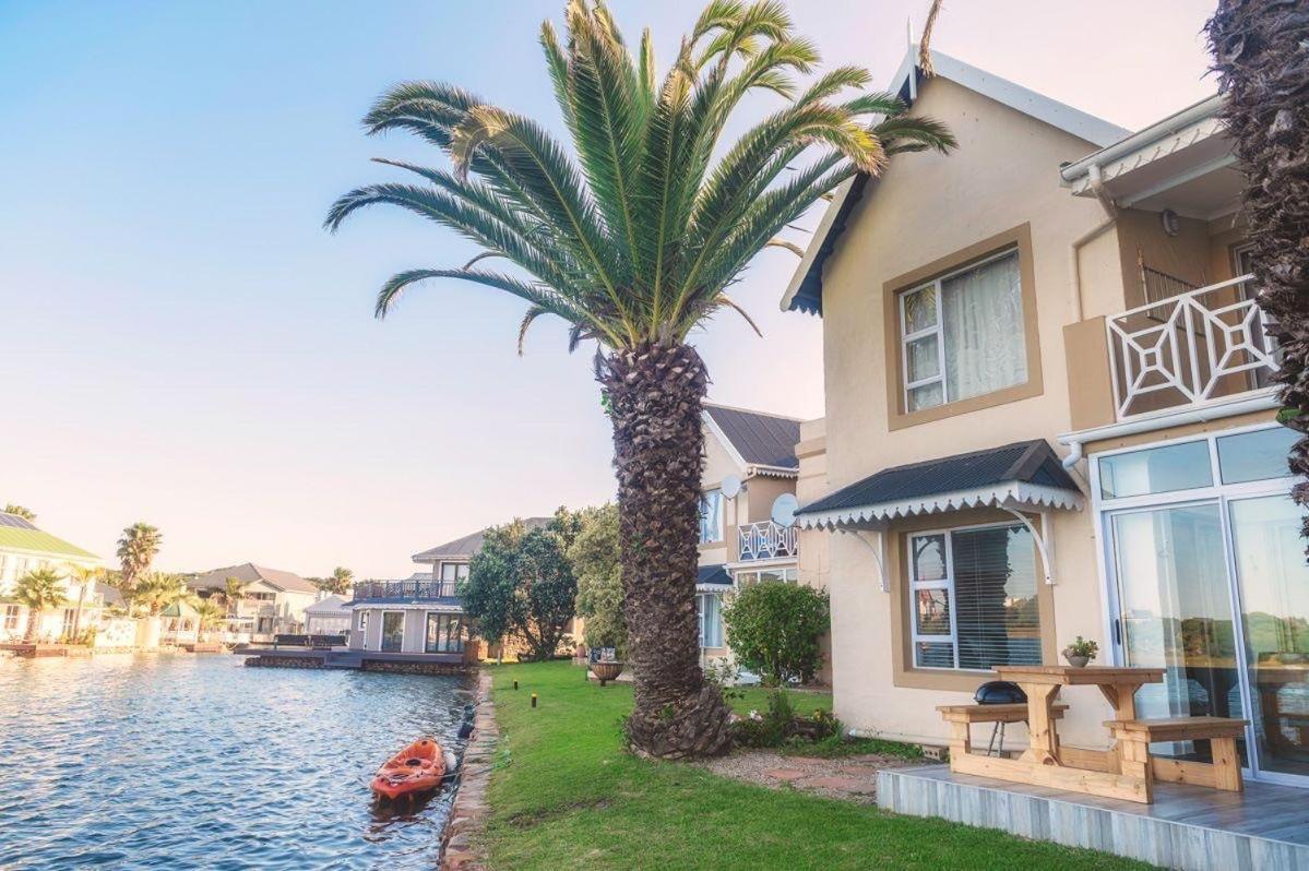 The Ark Guesthouse At Marina Martinique Jeffreys Bay Exterior foto